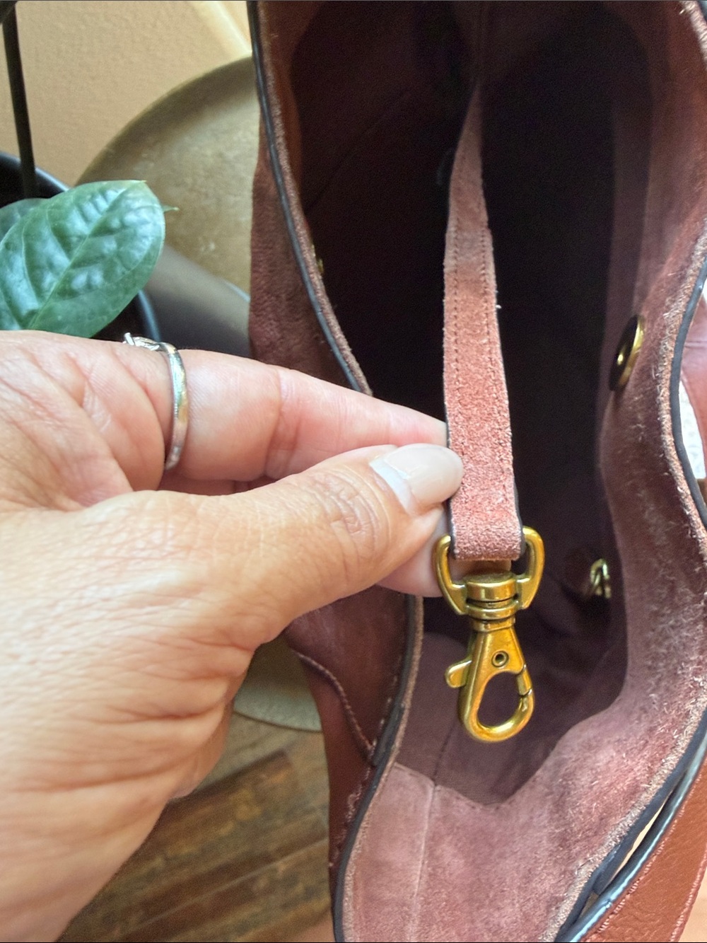 Frye Cognac Brown Leather Side Pocket Hobo Slouchy Boho Western Classic - Picture 3 of 9
